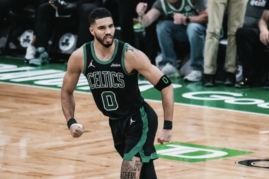 J9-关于穆雷连续十二场比赛得分超过势不可挡，掘金挑战极限！的信息