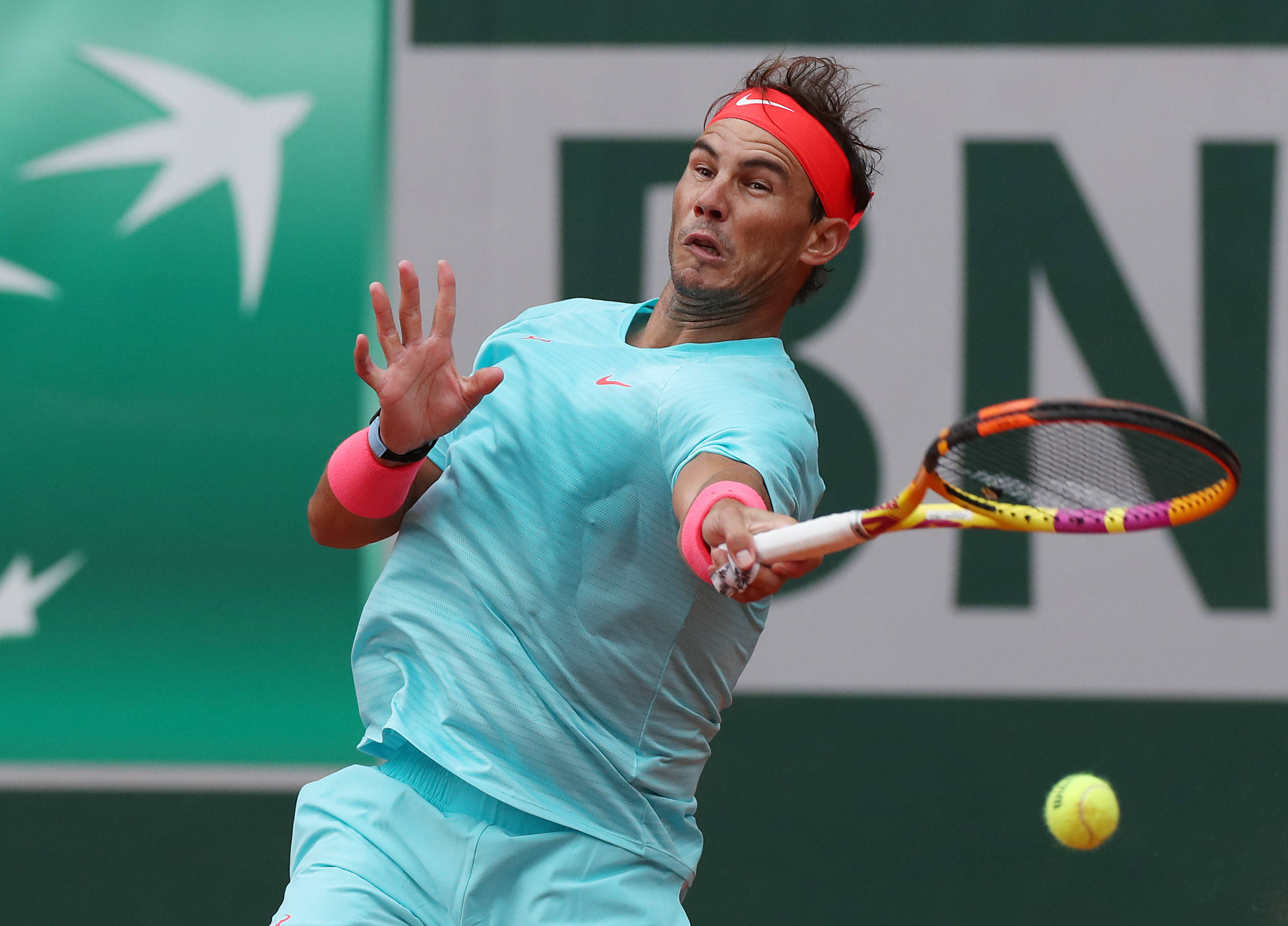 九游-纳达尔在曼联比赛中回归赛场，高光表现引发热议！的简单介绍